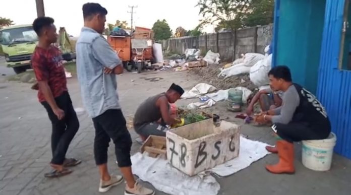 Keterangan foto: Para Pejuang Kebersihan Kaluku Bodoa (dok.istimewa)