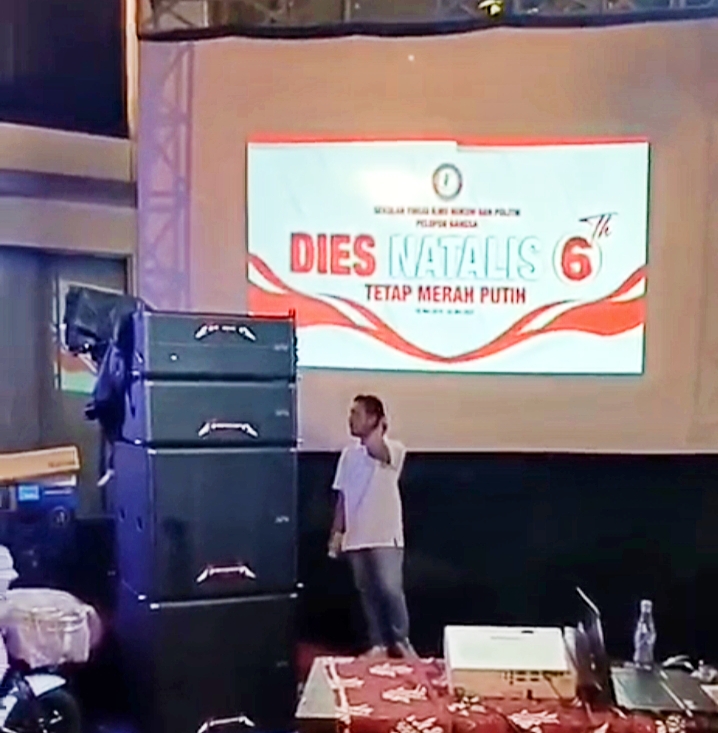 Ketua DPC PERADI kota Depok, DR (c) Muhammad Razali Siregar, S.H., M.H., bersama Ketua Yayasan Cipta Karya Bangsa, Amar Ma'ruf, usai penandatanganan MoU, di momen Dues Natalis ke-6. (ist)