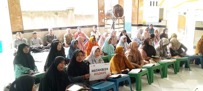 Potret anak binaan Rumah Zakat Depok saat melantunkan 30 juz ayat suci Al-Quran.