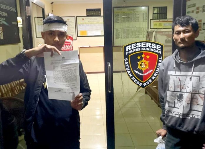 Dalam insiden berdarah tersebut, Irwan Fauzi (Ketua FWJ Kuningan) dan Zaky (Wakil Ketua FWJ) menjadi sasaran kekerasan tidak berperikemanusiaan.